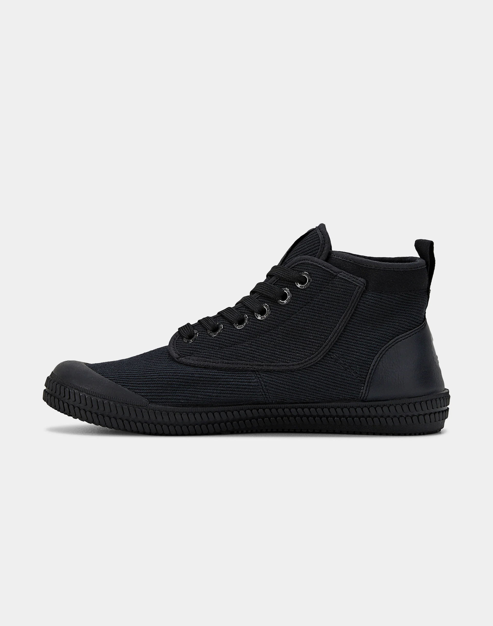 Heritage High Black/Black - Image 3